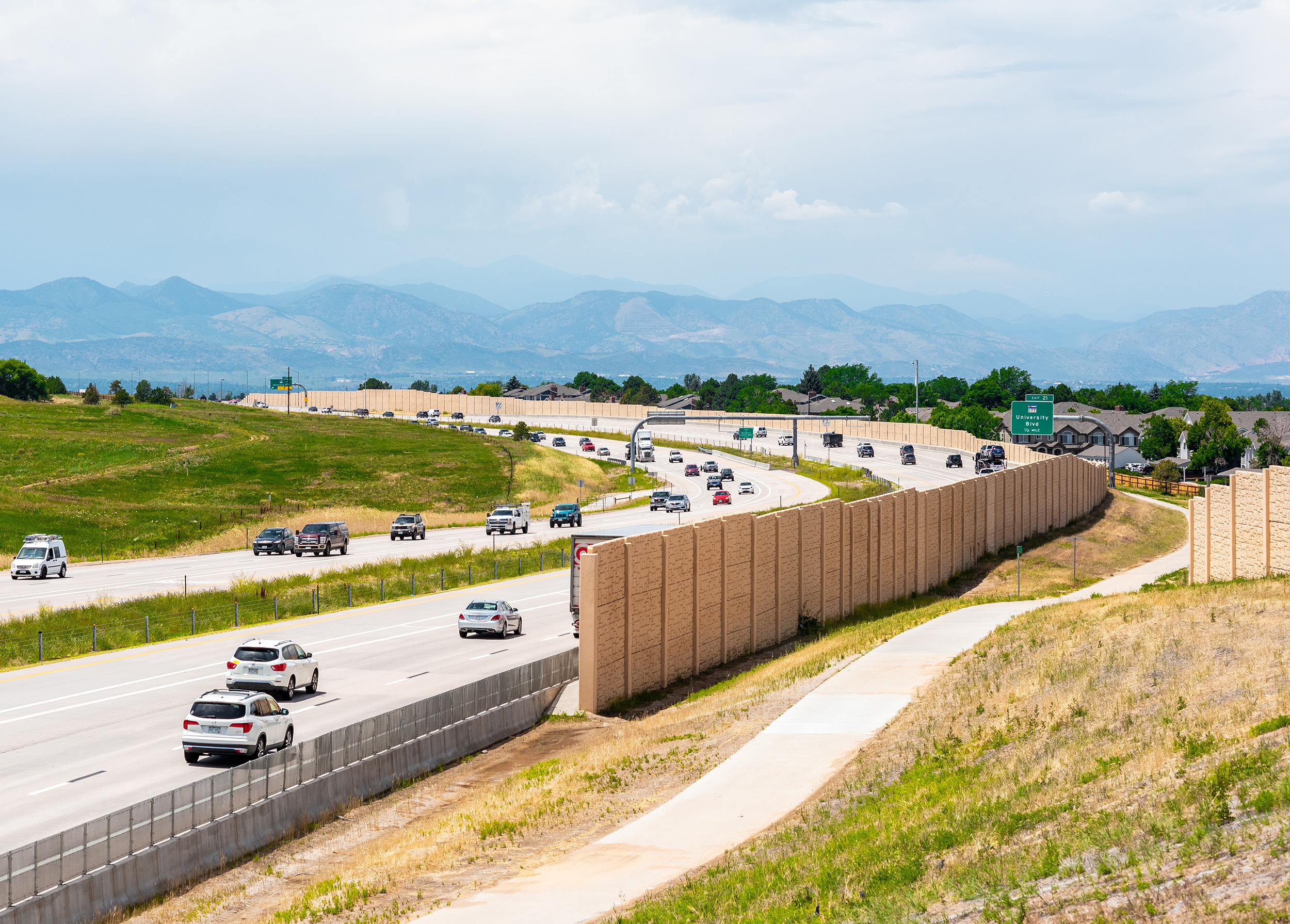 The project includes the reconstruction of interchanges and bridge structures, and floodplain analysis and management to accommodate the corridor crossing with the South Platte River.