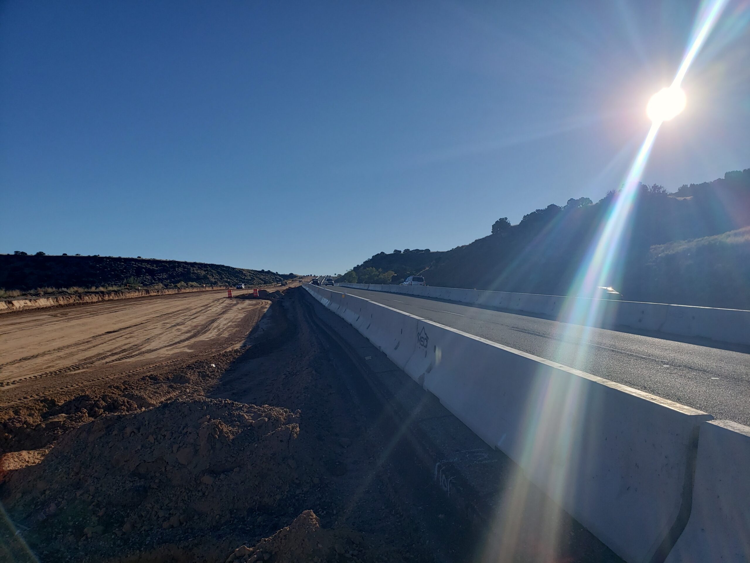 Wilson & Company’s phased traffic control plan on the I-25 Slope Mitigation project safely managed over 100,000 daily vehicles, maintaining flow while protecting both crews and motorists.